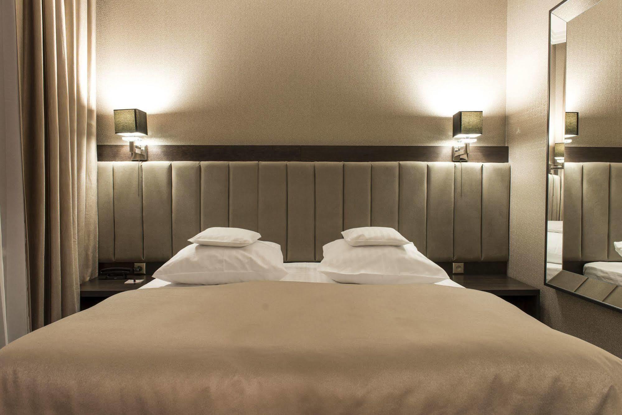 Hotel Europa Kaliszki Eksteriør billede